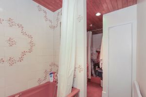 Photo 7- click for photo gallery